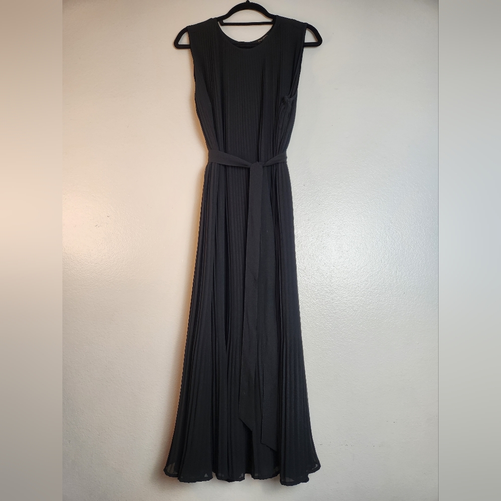 Elegant Black Sleeveless Maxi Dress